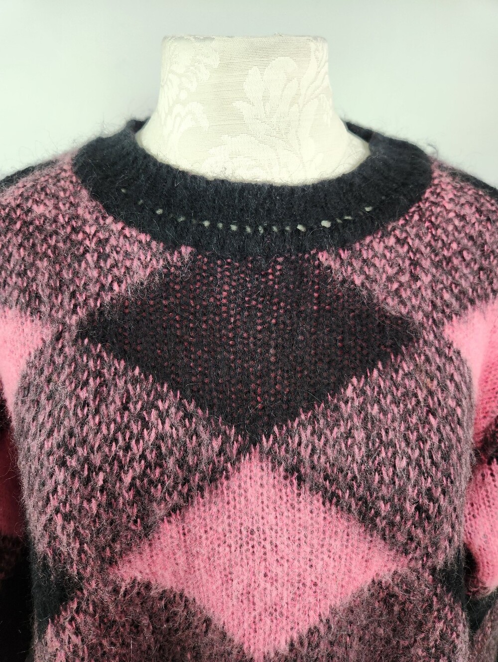 ASO Emily In Paris & Taylor Swift Pink Black Plaid Sweater Oversized Fits Small - Picture 5 of 15